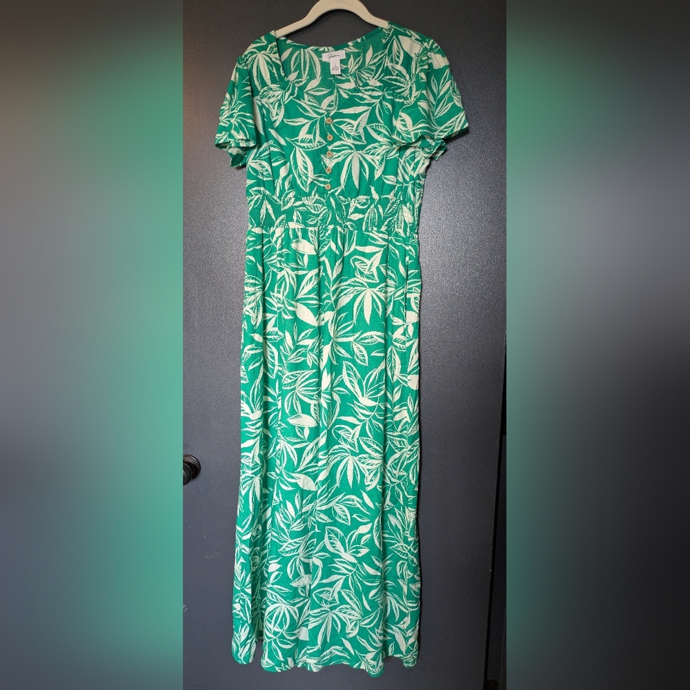 NWOT - Japna Green Leaf Print Maxi Dress